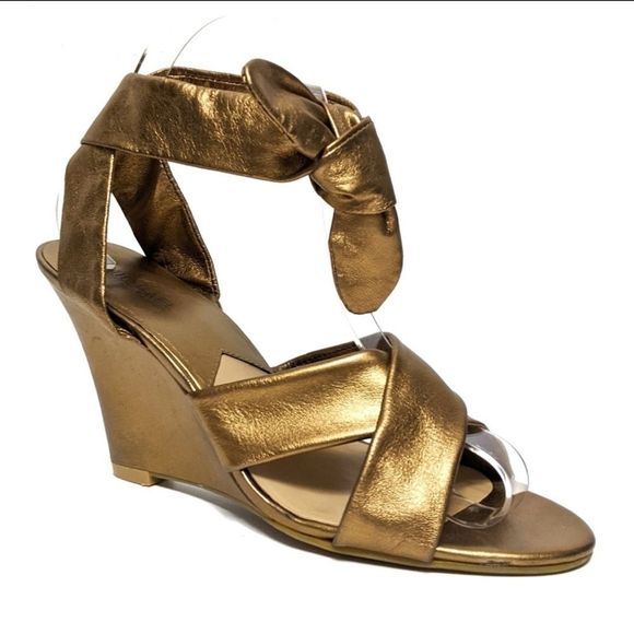 MICHAEL KORS Gold Leather Ankle Wrap Wedges 7.5 - Picture 9 of 9